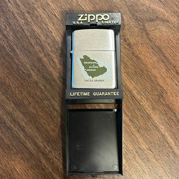 New Vintage Operation Desert Storm Zippo Lighter - Picture 1 of 7